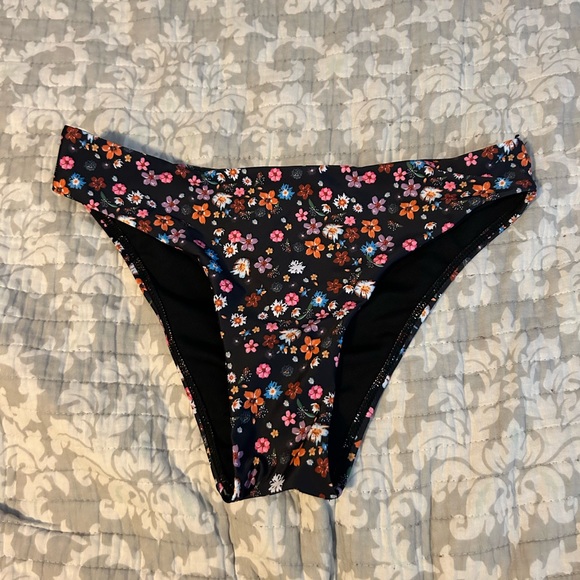 NWT Floral Bikini - Picture 5 of 8